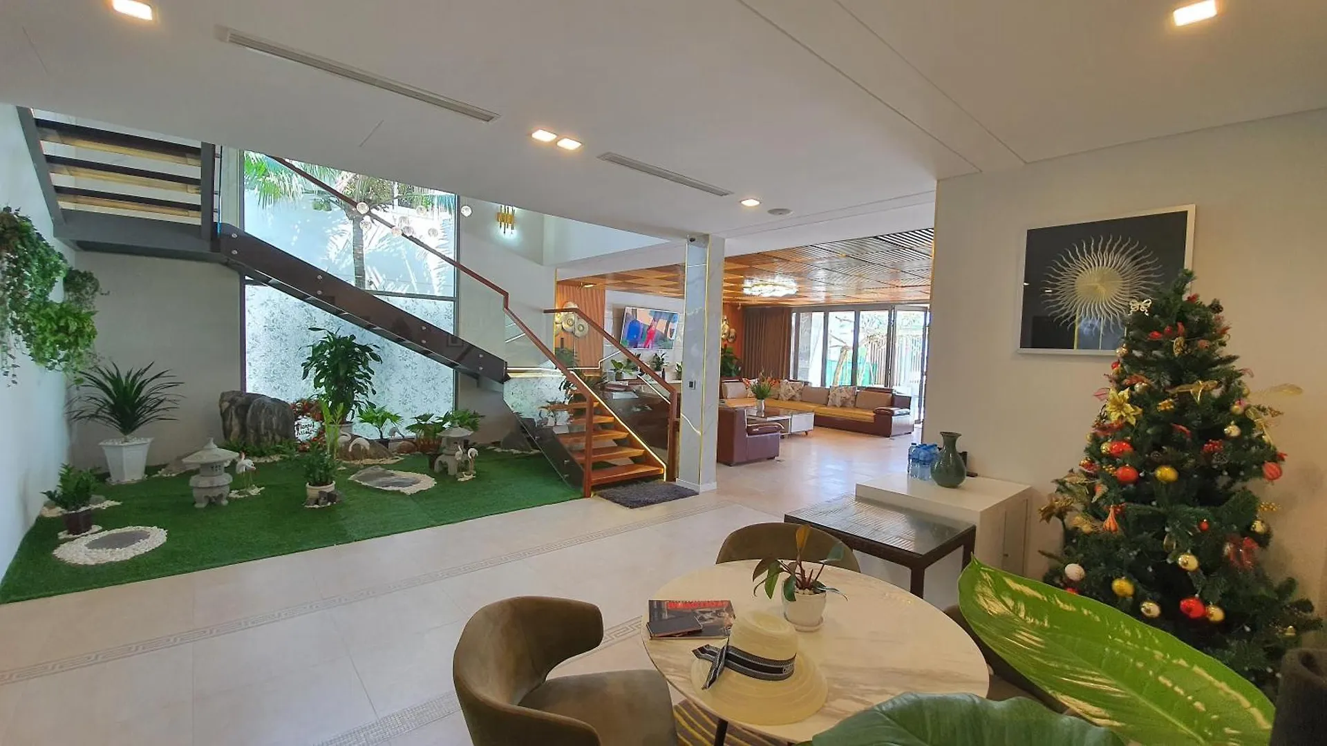 Abogo Resort Villas Ocean Da Nang 0*,